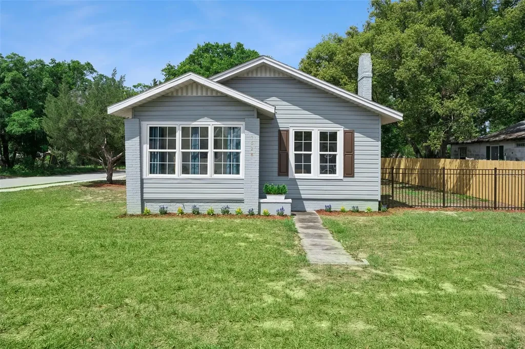 1628 S Grove Street Eustis FL 32726