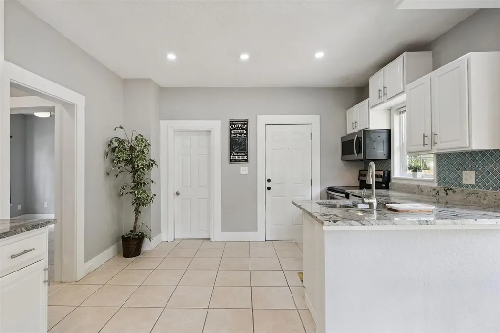 1628 S Grove Street Eustis FL 32726