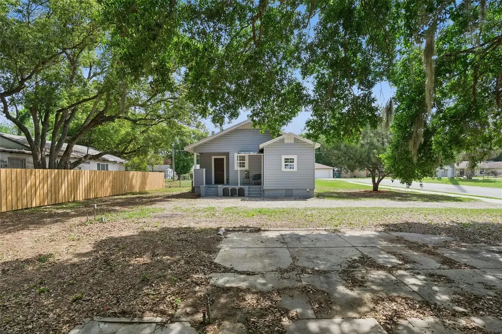 1628 S Grove Street Eustis FL 32726