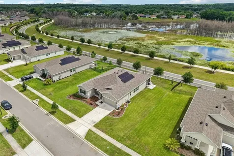 6049 Claystone Way Mount Dora FL 32757