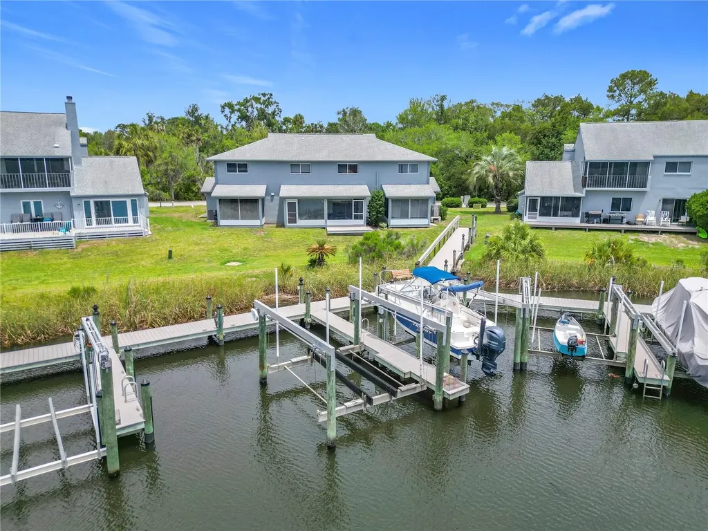 11122 W Cove Harbor Drive Crystal River FL 34428