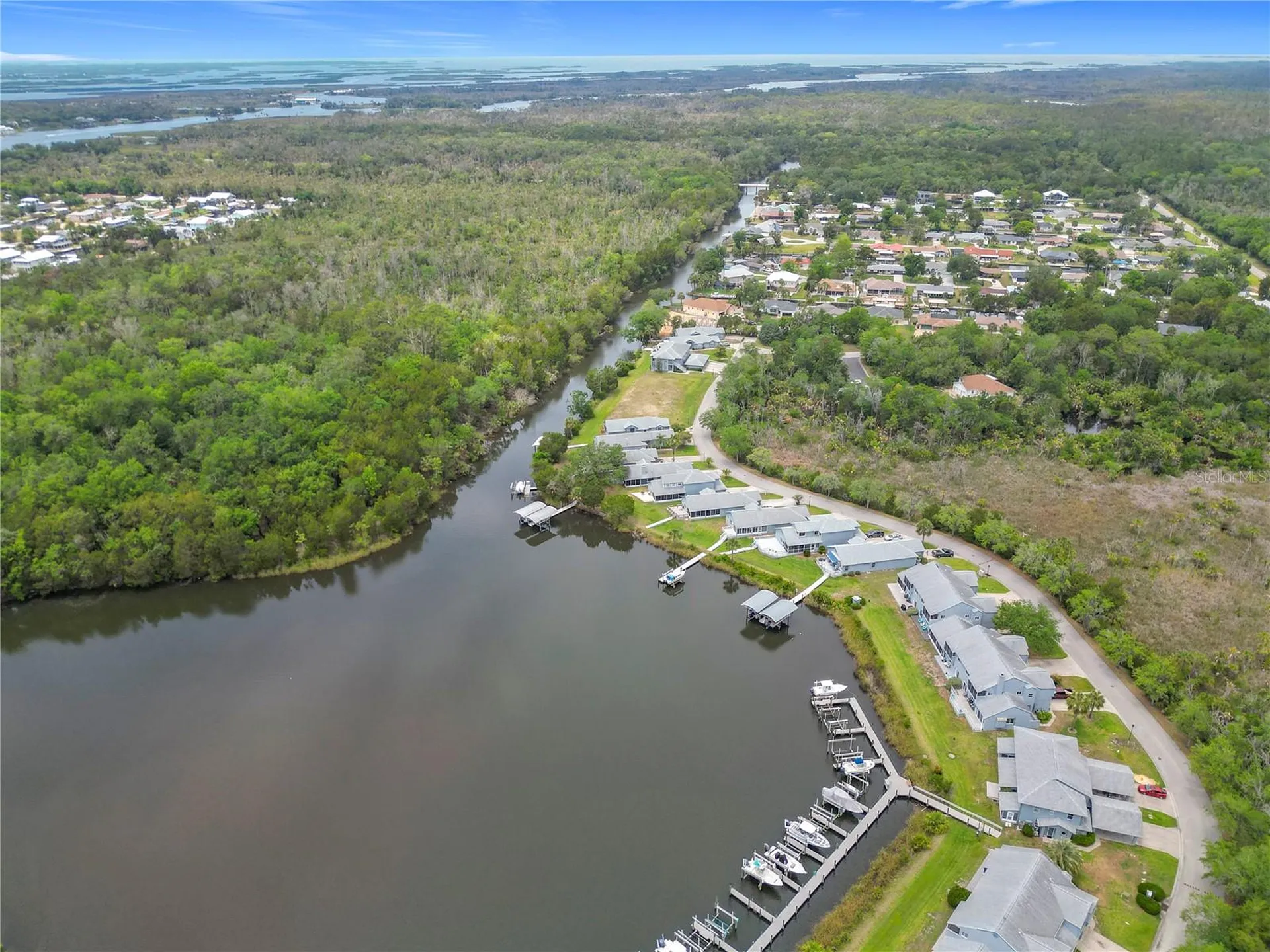 11122 W Cove Harbor Drive Crystal River FL 34428
