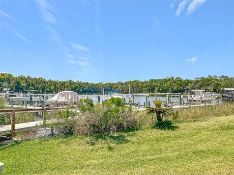 11122 W Cove Harbor Drive Crystal River FL 34428