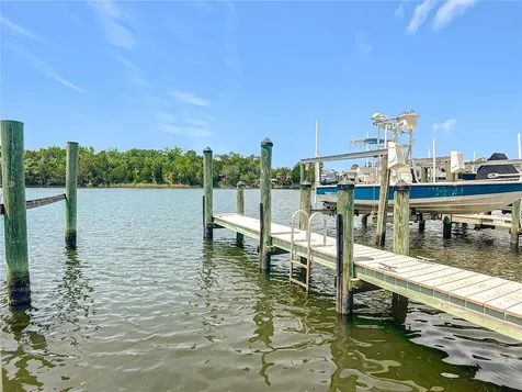 11122 W Cove Harbor Drive Crystal River FL 34428