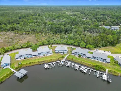 11122 W Cove Harbor Drive Crystal River FL 34428