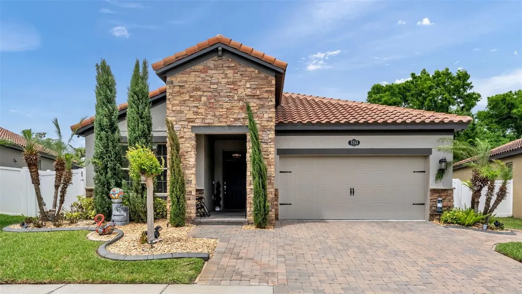 2253 Bella Luna Circle Lakeland FL 33810