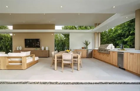 11 Golf View Drive Dorado PR 00646