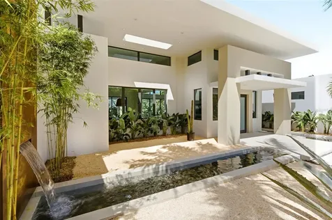 11 Golf View Drive Dorado PR 00646