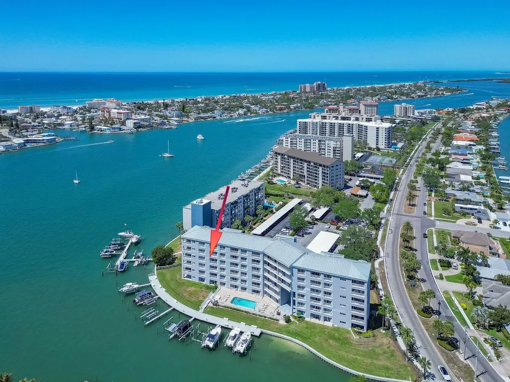 610 Island Way Clearwater Beach FL 33767