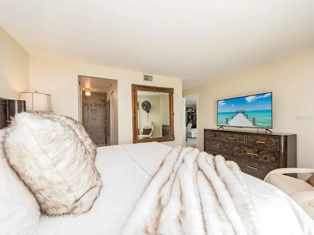 610 Island Way Clearwater Beach FL 33767