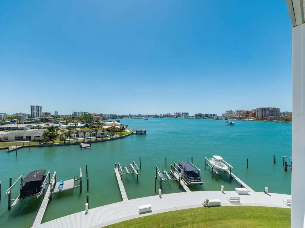 610 Island Way Clearwater Beach FL 33767