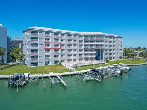 610 Island Way Clearwater Beach FL 33767