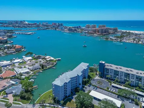 610 Island Way Clearwater Beach FL 33767