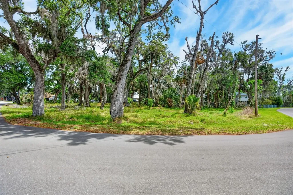 580 NW 14th Place Crystal River FL 34428