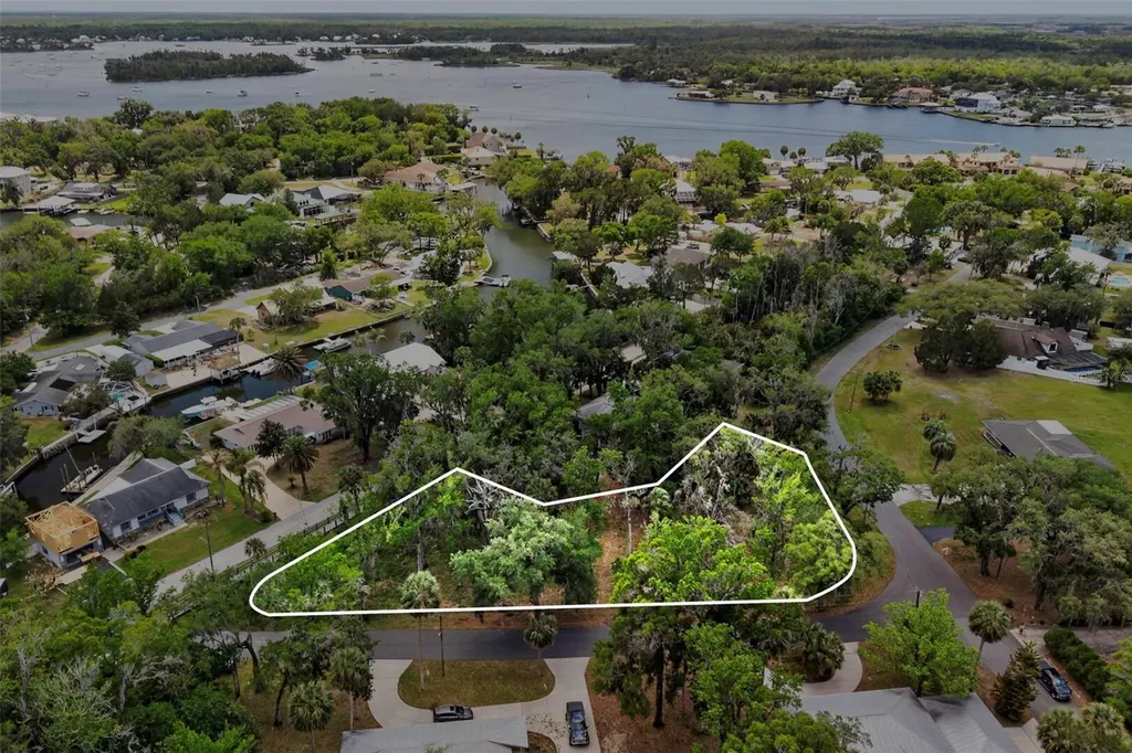 580 NW 14th Place Crystal River FL 34428