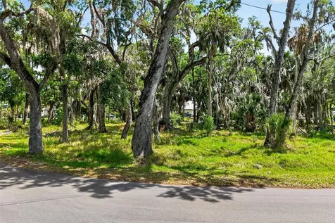 580 NW 14th Place Crystal River FL 34428