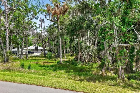 580 NW 14th Place Crystal River FL 34428