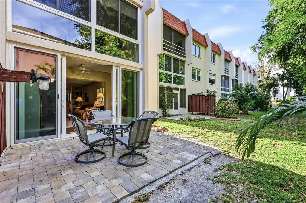 260 Santa Maria Street Venice FL 34285