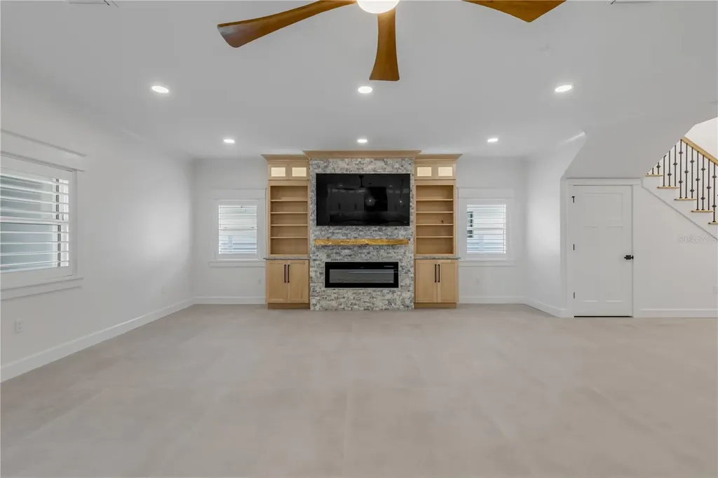 210 Due East Street New Smyrna Beach FL 32169