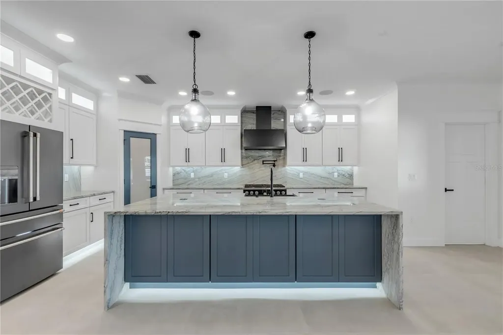 210 Due East Street New Smyrna Beach FL 32169