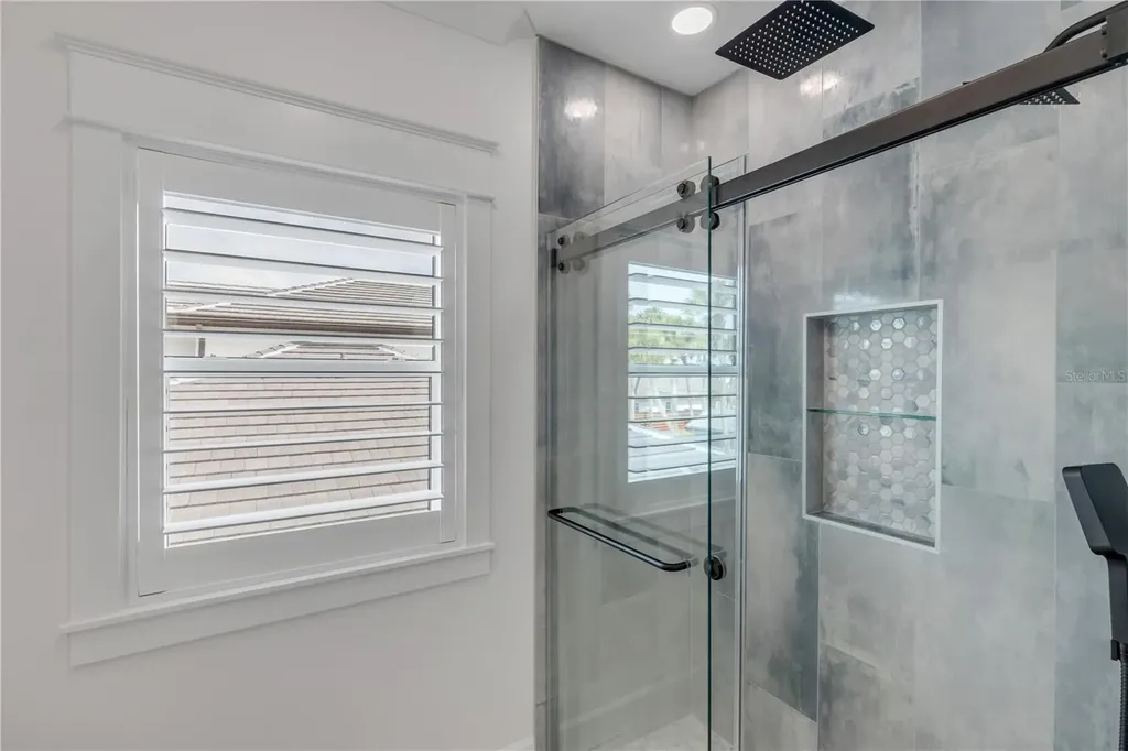 210 Due East Street New Smyrna Beach FL 32169