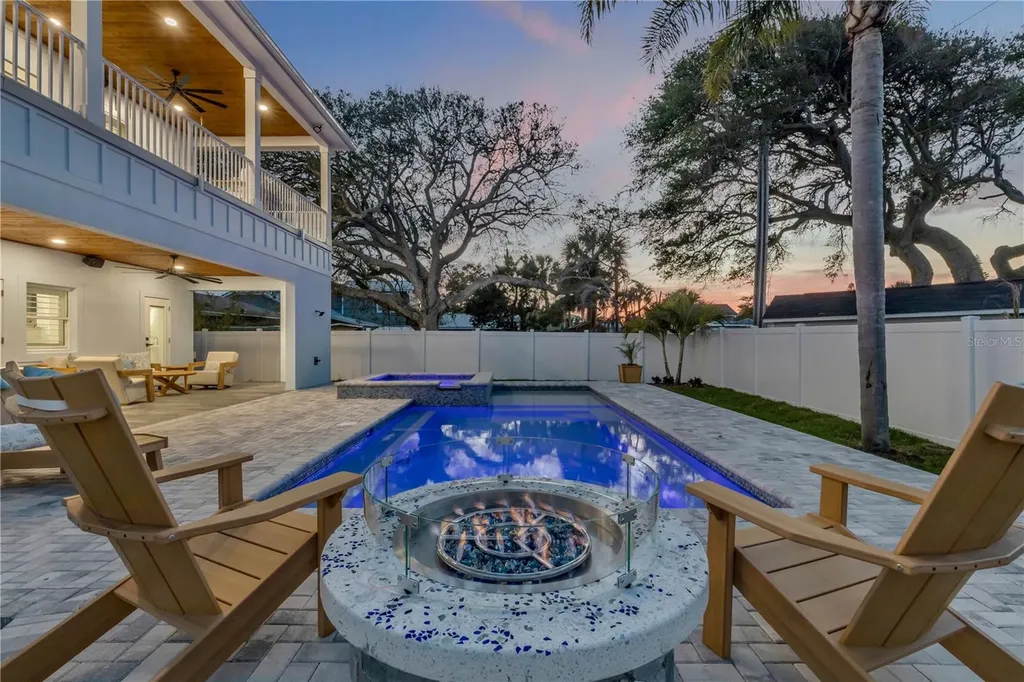 210 Due East Street New Smyrna Beach FL 32169