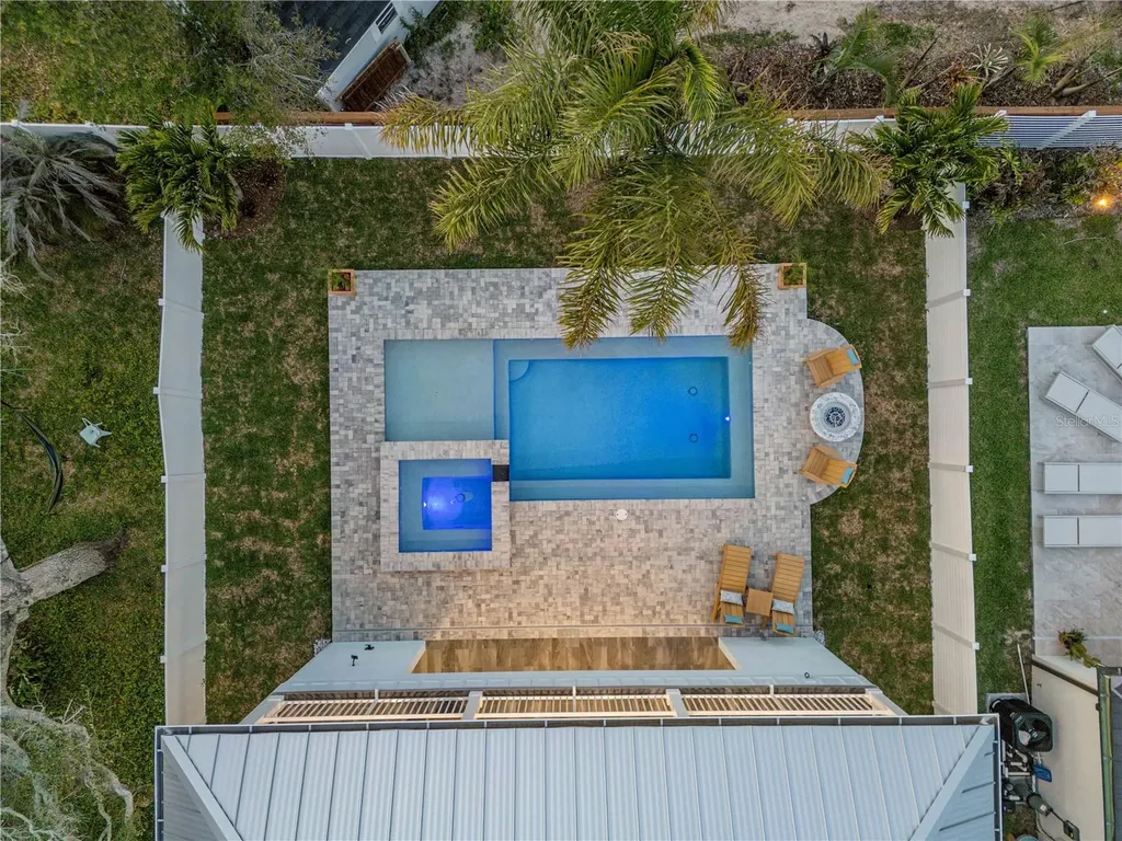 210 Due East Street New Smyrna Beach FL 32169