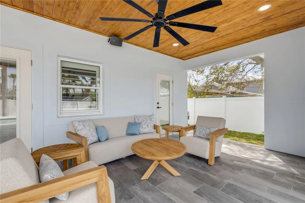 210 Due East Street New Smyrna Beach FL 32169