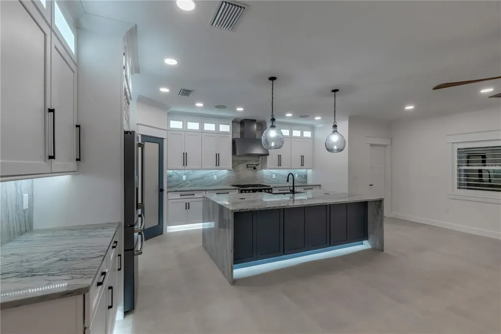 210 Due East Street New Smyrna Beach FL 32169