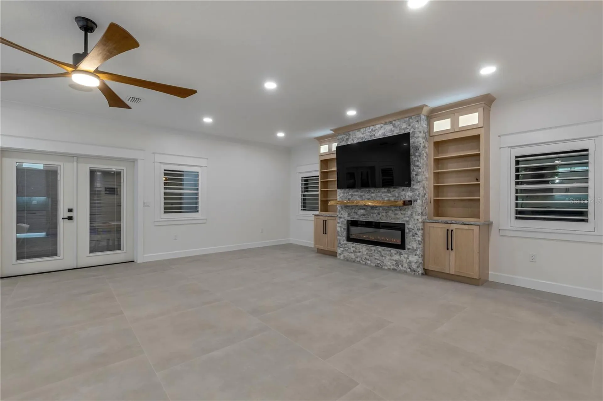 210 Due East Street New Smyrna Beach FL 32169
