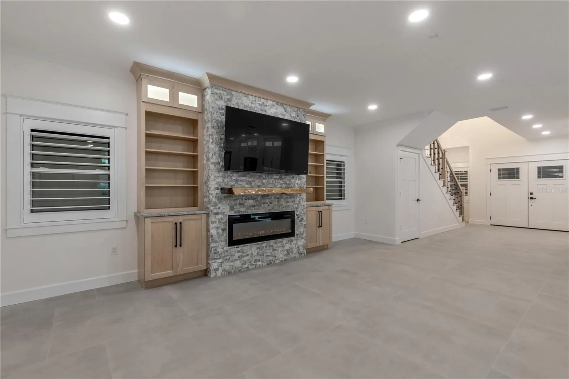210 Due East Street New Smyrna Beach FL 32169