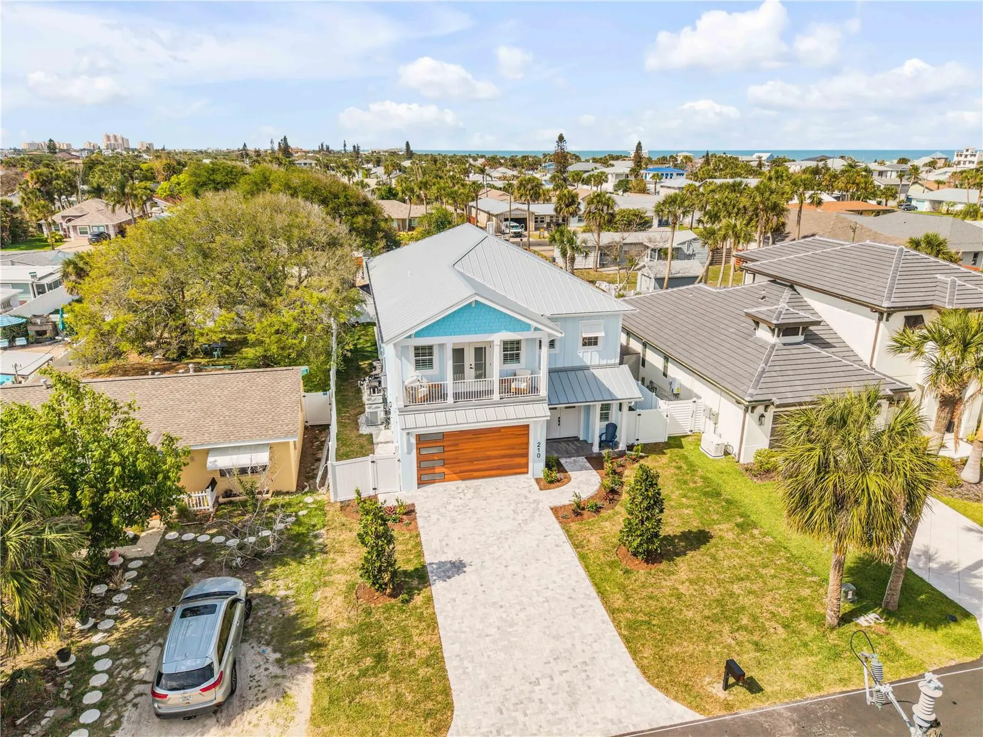 210 Due East Street New Smyrna Beach FL 32169