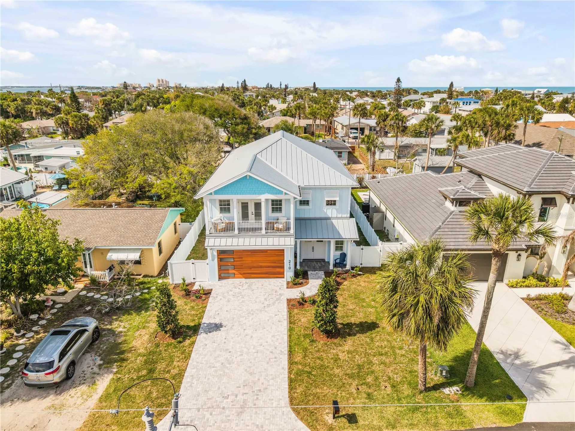 210 Due East Street New Smyrna Beach FL 32169