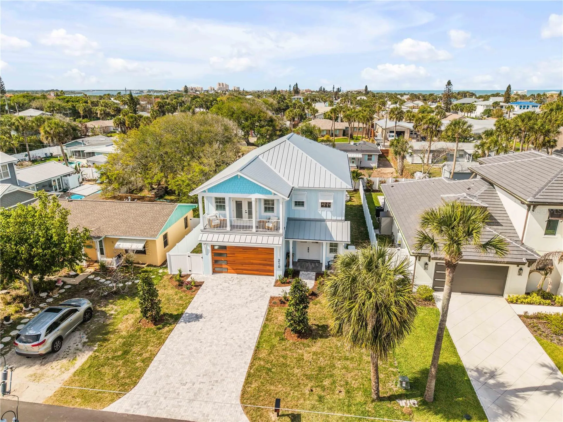 210 Due East Street New Smyrna Beach FL 32169