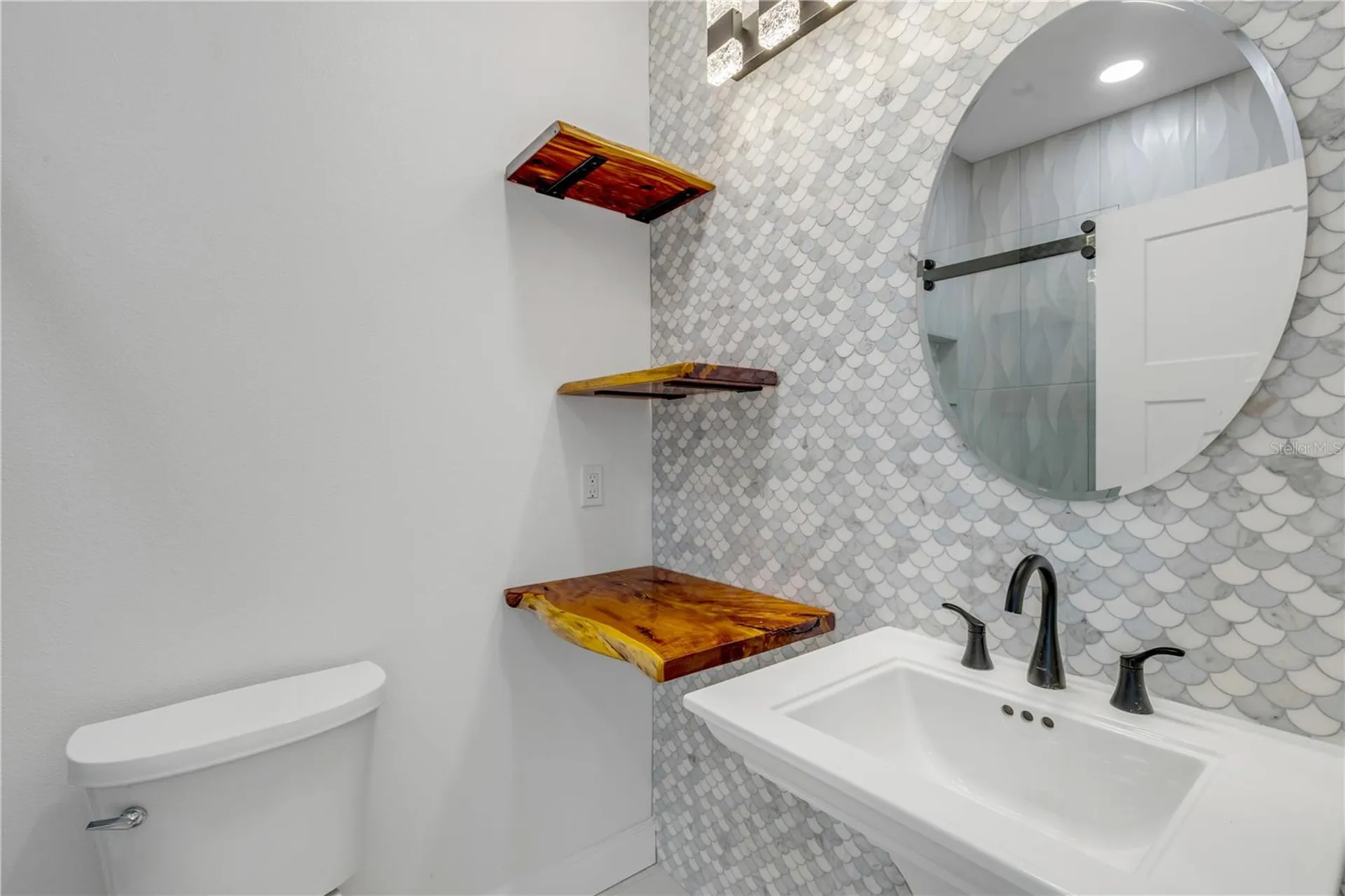 210 Due East Street New Smyrna Beach FL 32169