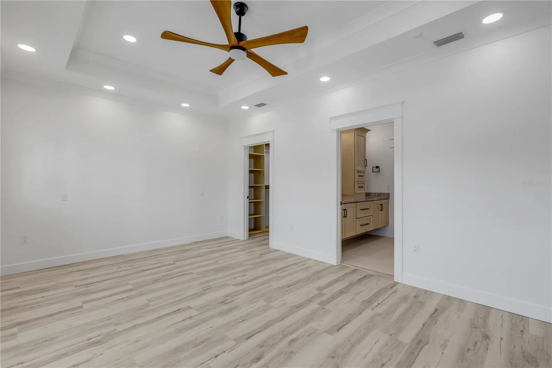 210 Due East Street New Smyrna Beach FL 32169