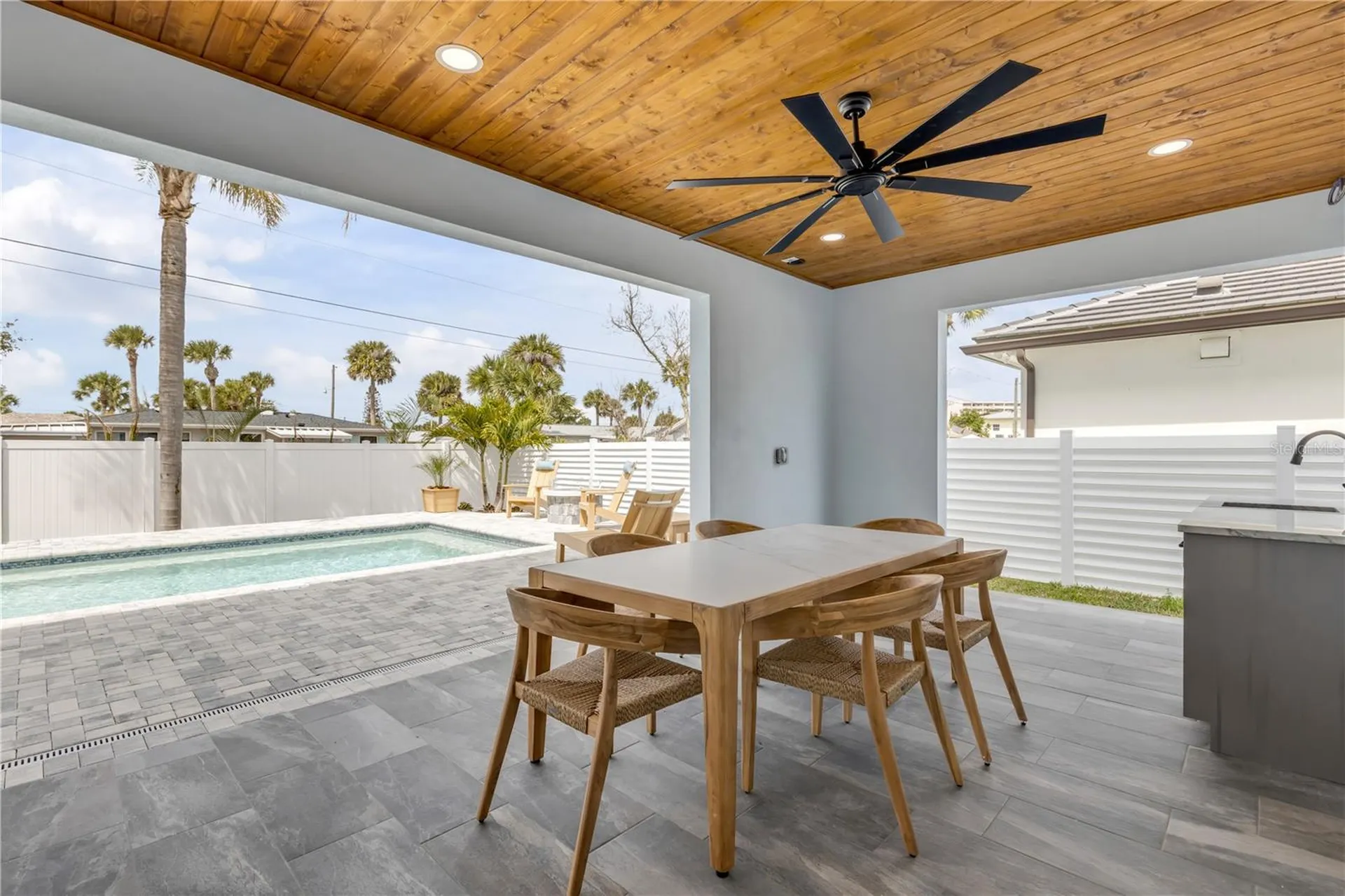 210 Due East Street New Smyrna Beach FL 32169