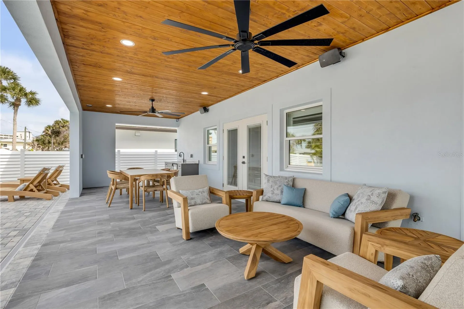 210 Due East Street New Smyrna Beach FL 32169