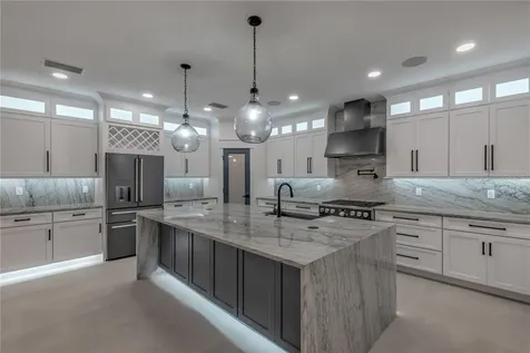 210 Due East Street New Smyrna Beach FL 32169