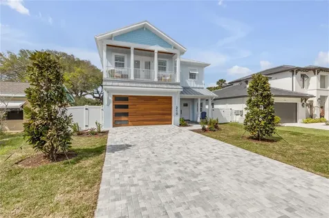 210 Due East Street New Smyrna Beach FL 32169