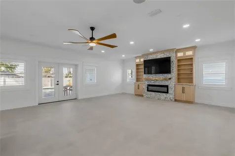 210 Due East Street New Smyrna Beach FL 32169