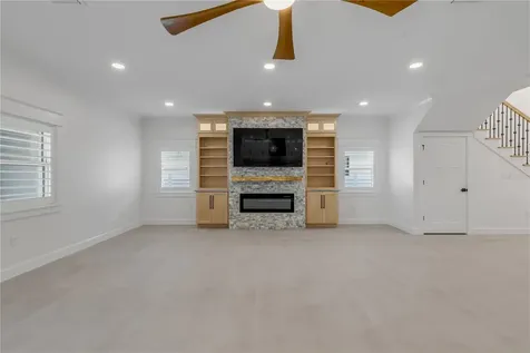 210 Due East Street New Smyrna Beach FL 32169