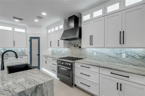 210 Due East Street New Smyrna Beach FL 32169