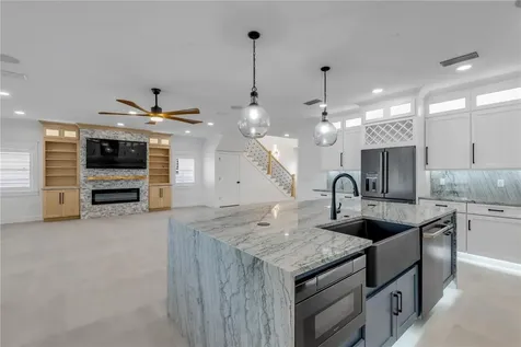 210 Due East Street New Smyrna Beach FL 32169