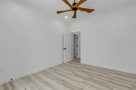 210 Due East Street New Smyrna Beach FL 32169