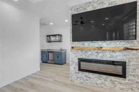 210 Due East Street New Smyrna Beach FL 32169