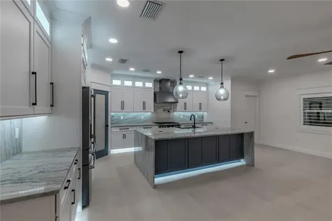 210 Due East Street New Smyrna Beach FL 32169