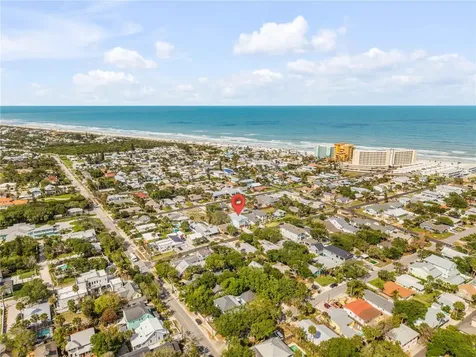 210 Due East Street New Smyrna Beach FL 32169