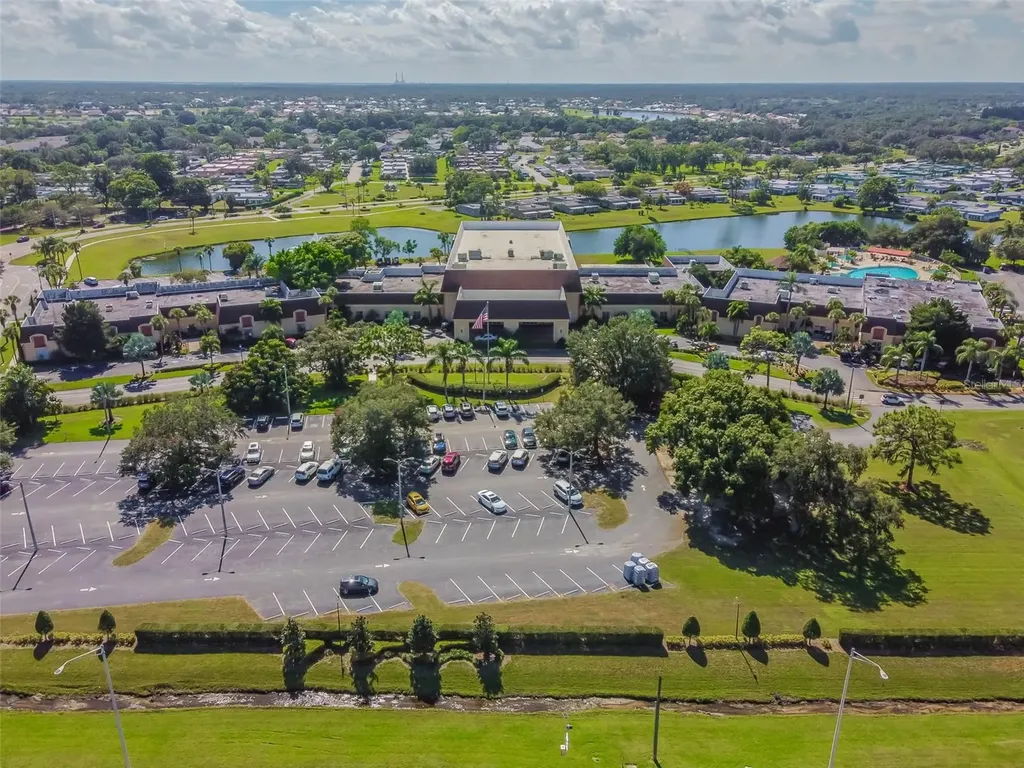 2006 Grantham Greens Drive Sun City Center FL 33573