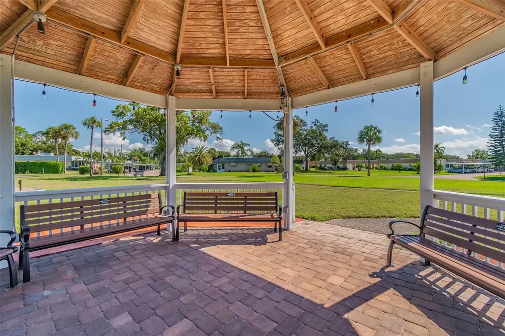 2006 Grantham Greens Drive Sun City Center FL 33573